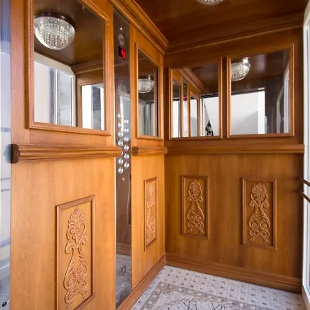 Premium Complex Millennium 2 - Family & アパート