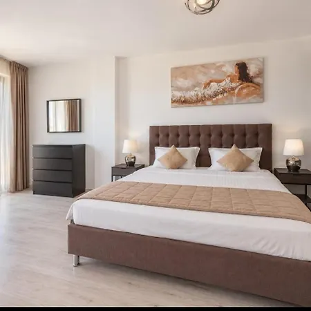Modern Family Apartment At Millennium 2 - Pool & Spa